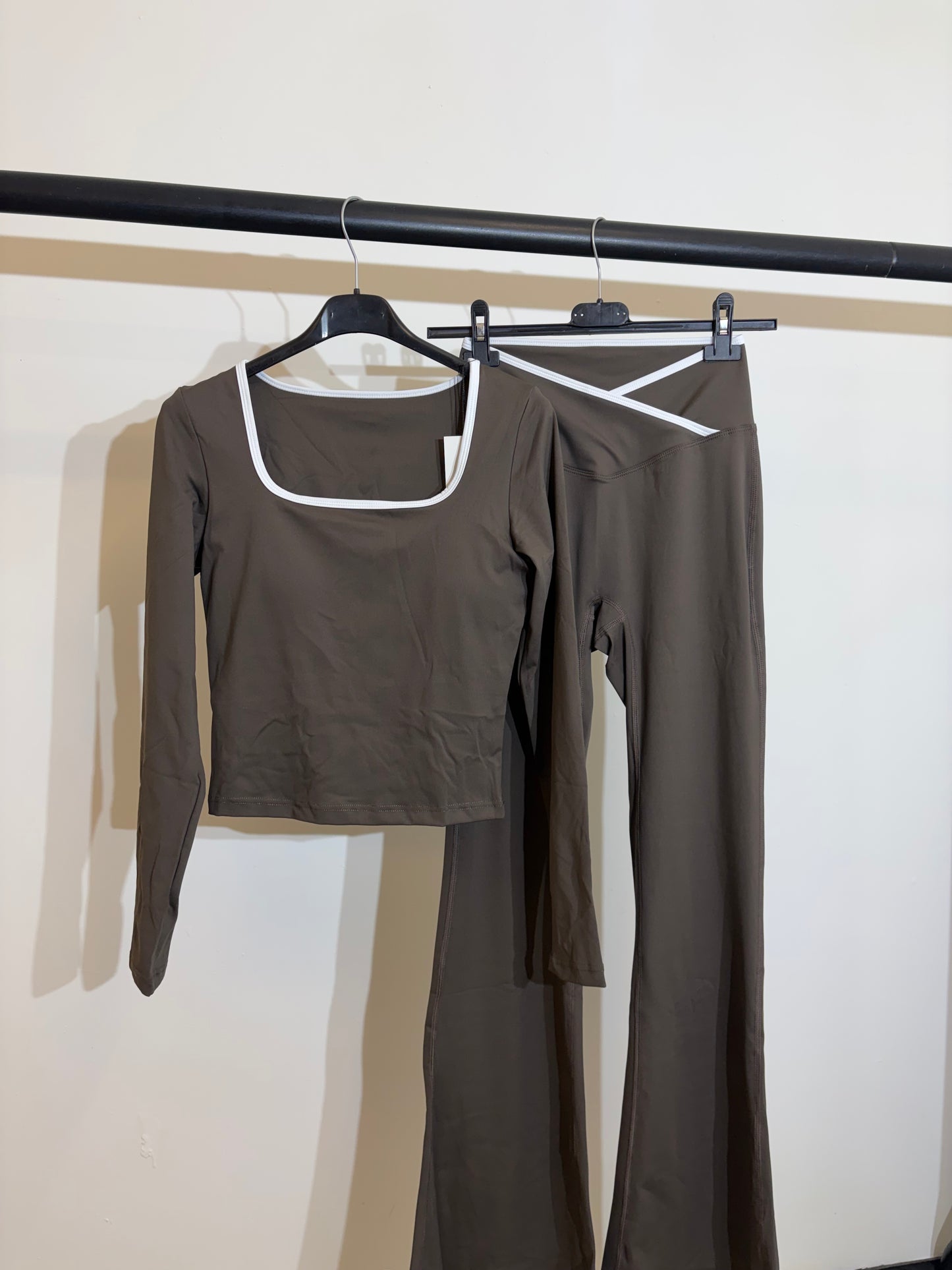 Chocolate Brown Contour & Shape Gym Set