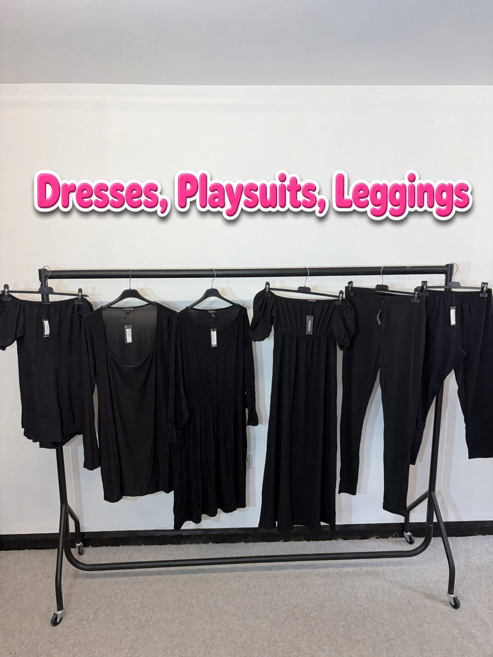100 Piece Plus Size + Maternity Boohoo and PLT Womens clothing wholesale bundle